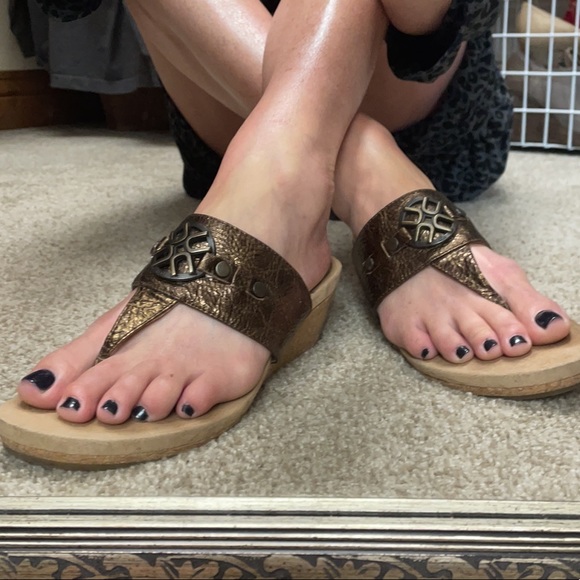 UGG Shoes - Ugg Wedge Thong Sandals